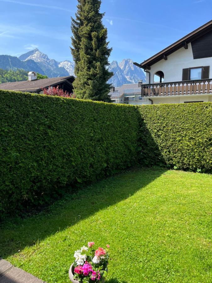 Doppelhaushaelfte Zugspitzblick Mit Privatem Garten 加爾米施-帕滕基興 外观 照片